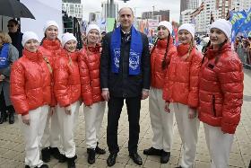 С праздником весны и труда!